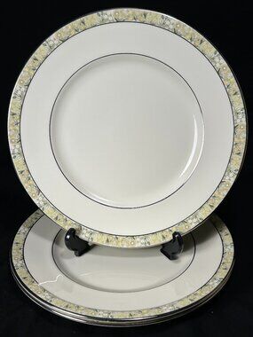 3 beautiful dinner plates. Minton UK Wimbledon